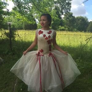 Meet your Posher, Alyssa